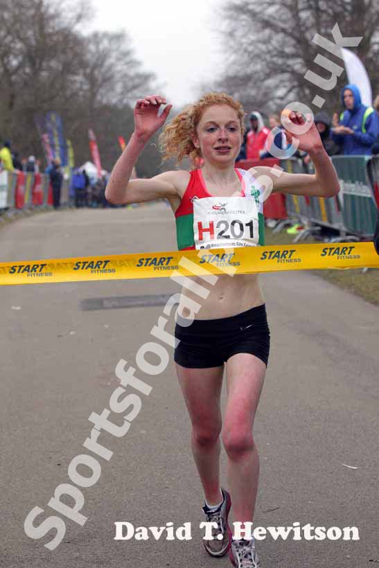 Georgie Bruinvels brings Aldershot Farnham and District home for victory  in the National Womens 6 Stage Relay.